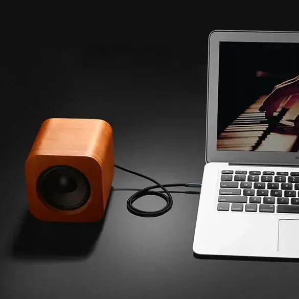 Кабель Ugreen AV112 Angled Cable 3.5 мм Male to 3.5 мм Male Cable Gold Plated Metal Case with Braid 0.5 м Blue (60178) - фото 4