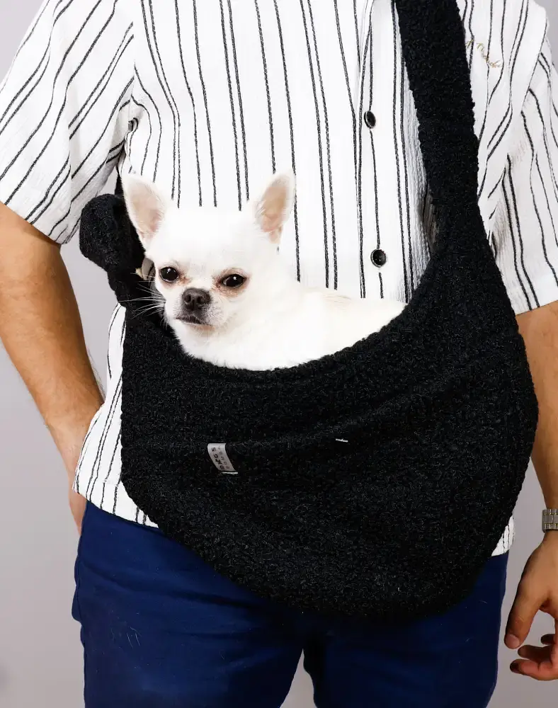 Слінг сумка переноска через плече для тварин собак котів дрібних порід до 6 кг ремінцем із кишенею dogs bomba чорний  - фото 2