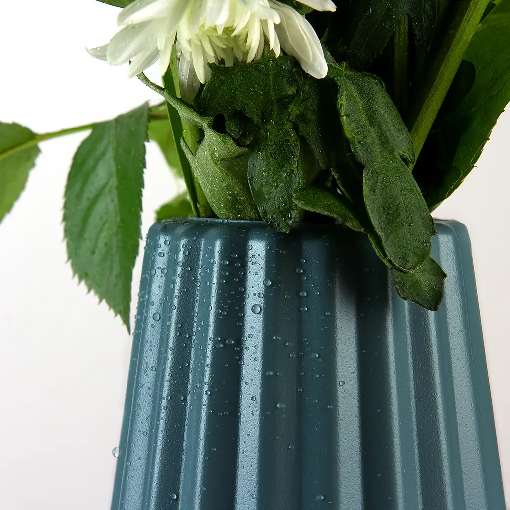 Ваза декоративна МВМ My Home, 22 см, синя (DH-FLOWERS-06 DARK BLUE) - фото 3