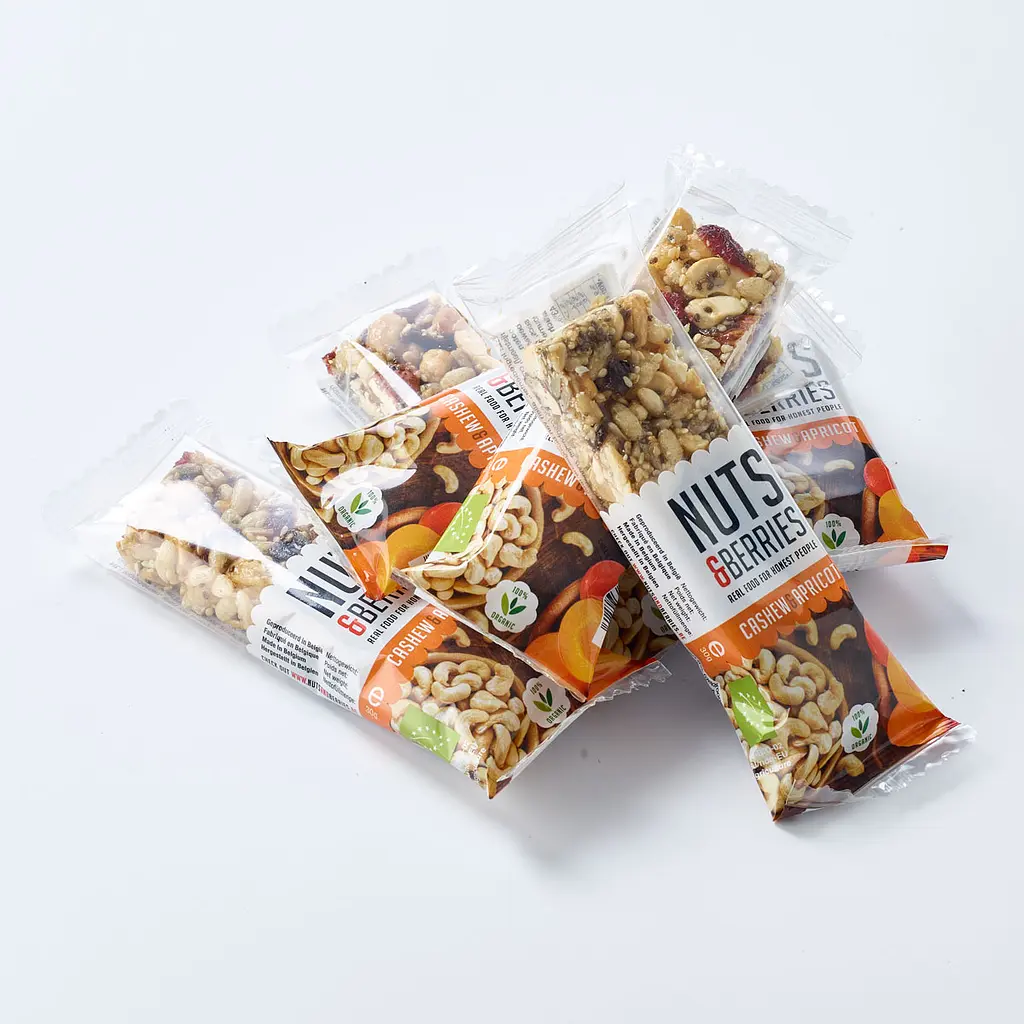 Батончик Nuts & Berries горіховий з кешью та абрикосом органічний 30 г - фото 3