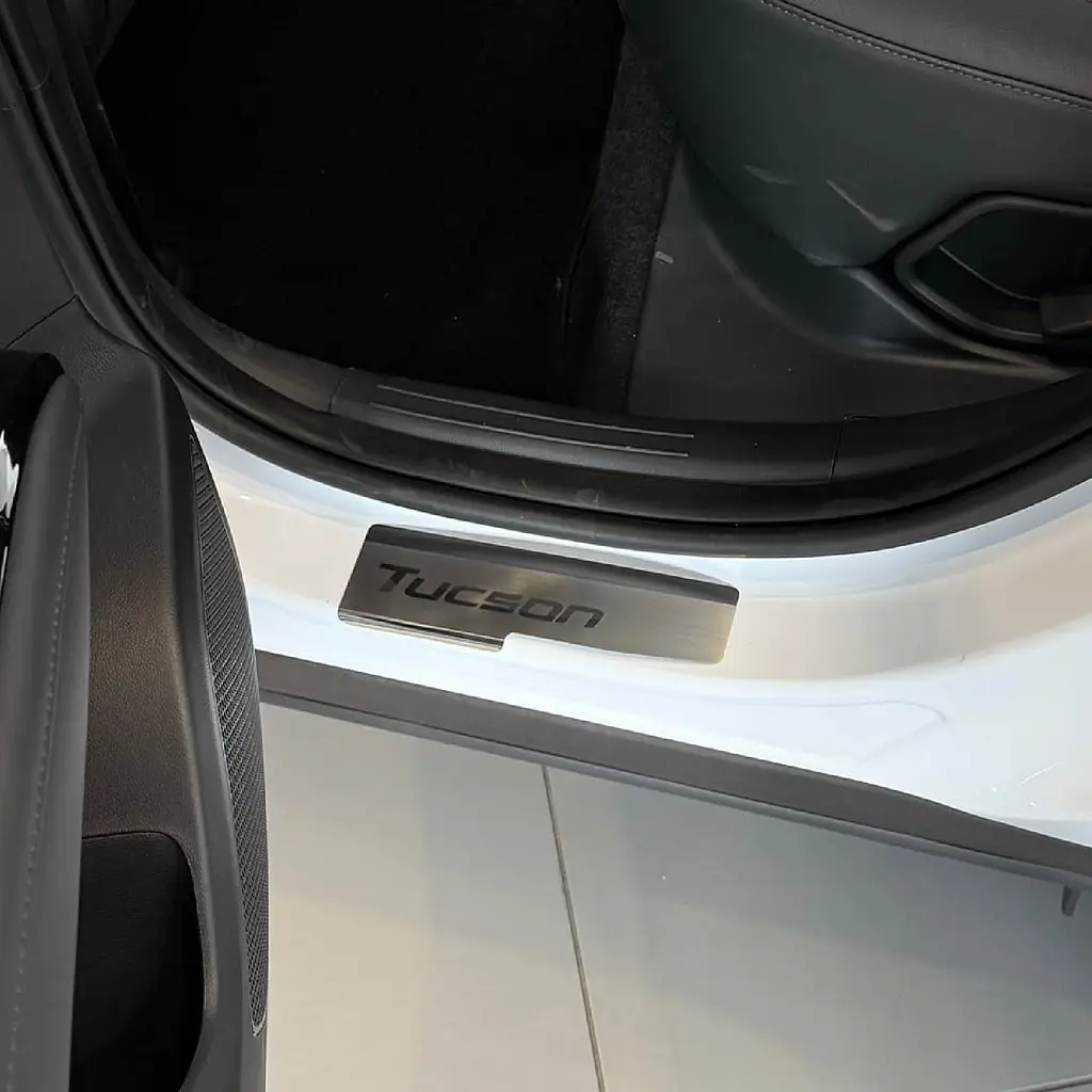 Накладки на пороги для Hyundai Tucson (NX4) 2021- Нержавіюча сталь із загином та Логотипом 4 шт (Premium P-HY35) - фото 4