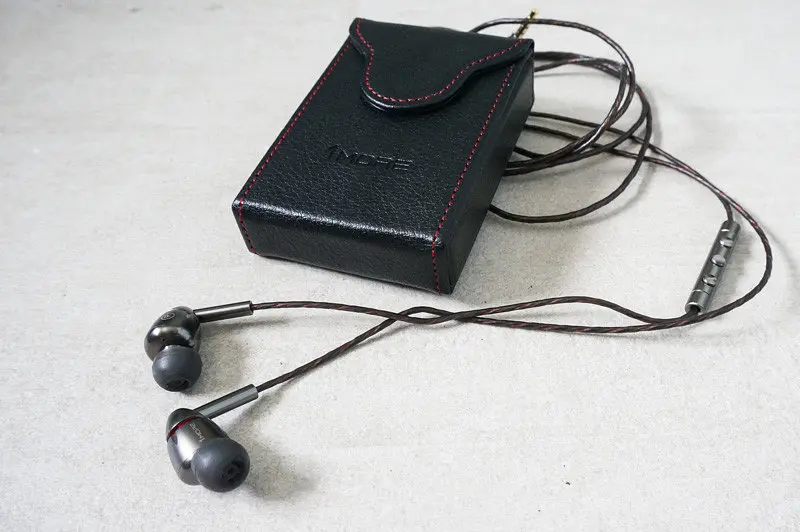 Наушники 1MORE с микрофоном E1010 Quad Driver In-Ear Headphones 4 драйвера - фото 4