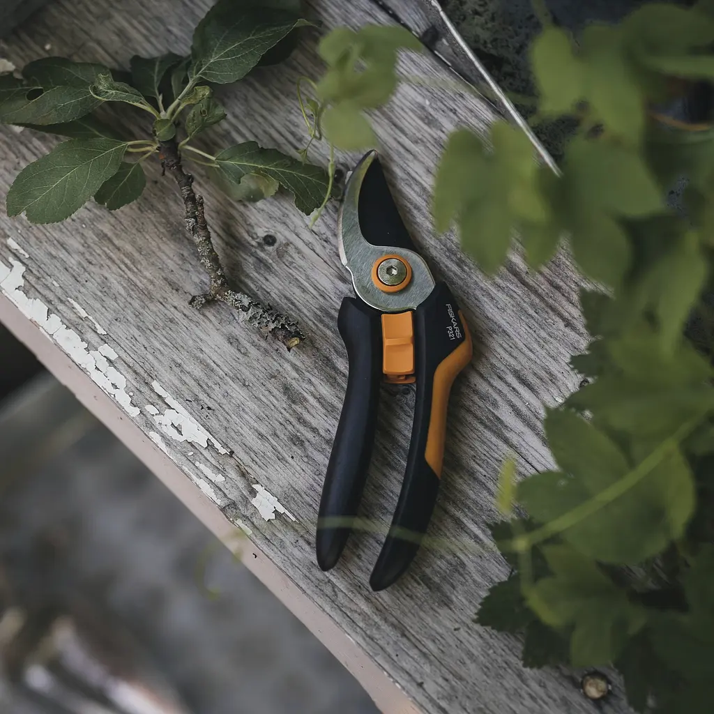 Секатор Fiskars Solid P321, M, Bypass до 20 мм (1057162) - фото 4