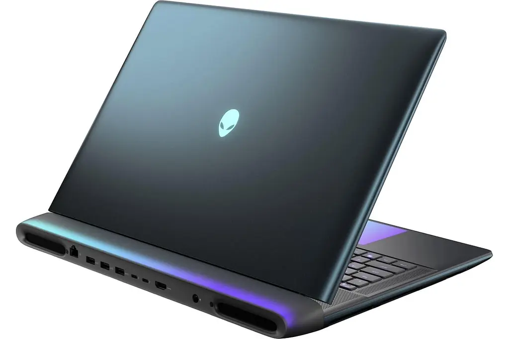 Ноутбук Dell Alienware 18 Area-51 (18 WQXGA WVA 300 Hz, Intel Core Ultra 9 275HX, 64 GB, 1 TB, RTX 5080 16 GB, W11H) (Alienware-AA18-8014_64-1) - фото 6