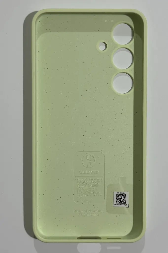 Оригінальний силіконовий чохол Silicone Case для Samsung Galaxy S24 (6.2") Light Green EF-PS921TGEGWW - фото 5