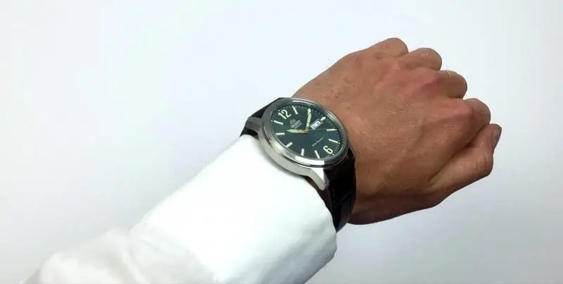 Чоловічий наручний годинник ORIENT RA-AA0C06E19B механічний з автоподзаводом - фото 3