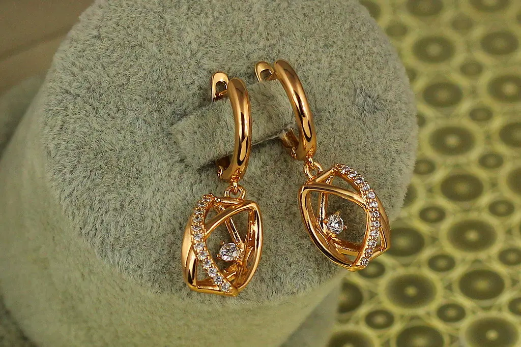 Сережки підвіски Xuping Jewelry Погляд 3,2 см золотисті - фото 3