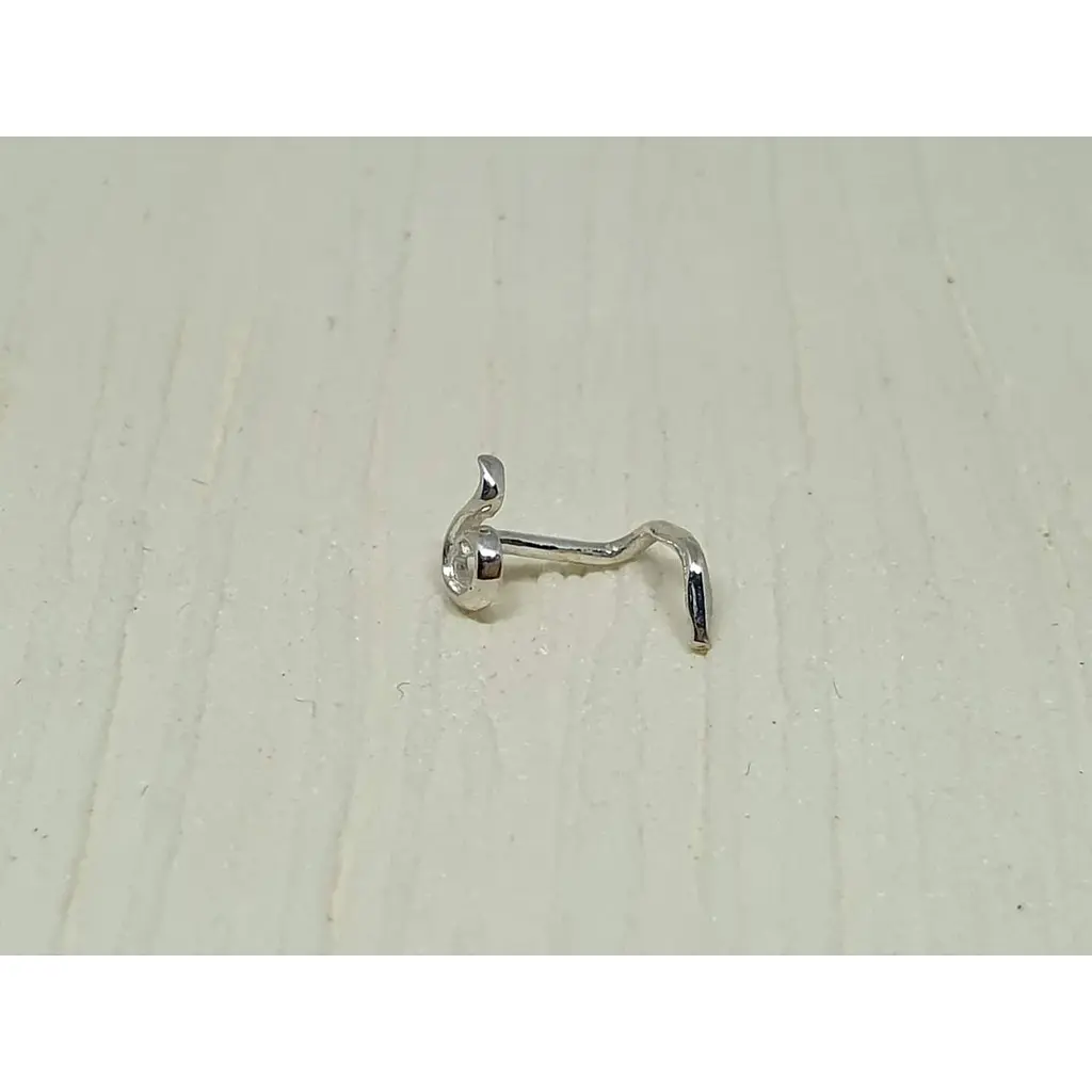 Серебряная серьга-пирсинг в нос Dear. 1054С - фото 2