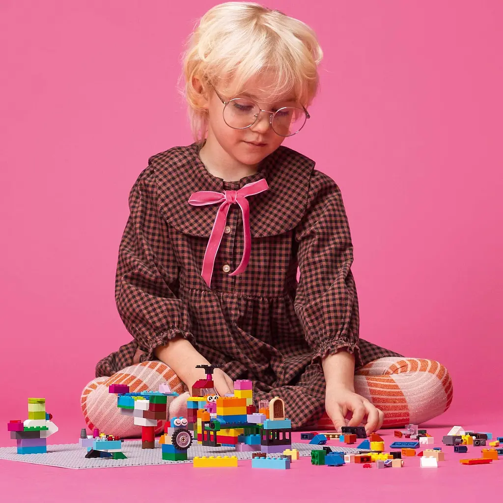 Конструктор LEGO Classic Базова пластина сірого кольору 1 деталь (11024) - фото 4