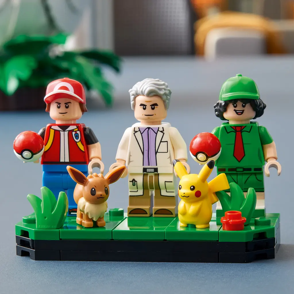 Конструктор LEGO Pokémon Покебол із знаковими моментами роботи Тренерів 2386 ел. (72154) - фото 8