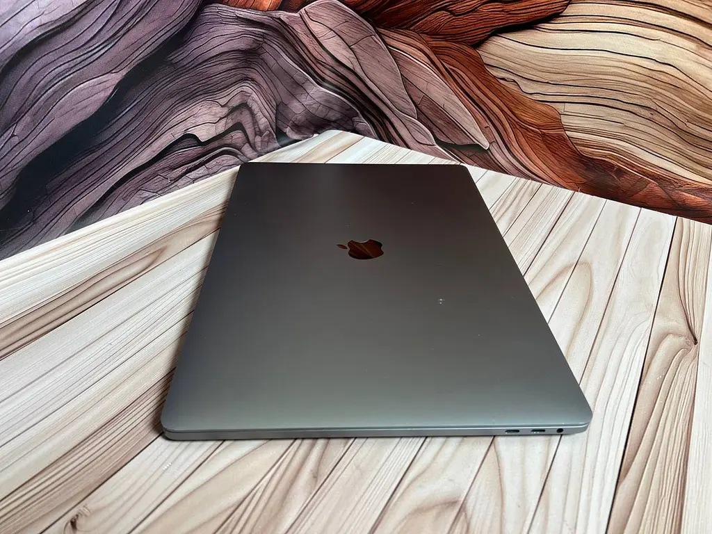 Б/в Ноутбук Apple MacBook Pro 16" 2019 A2141 i9-9880H/32/1TB (C02G83QBMD6T) - фото 5