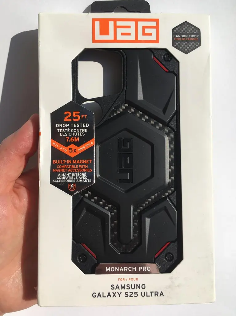 Чохол протиударний для Samsung Galaxy S25 Ultra (S938) UAG Monarch MagSafe Carbon Fiber 2144611F4242 - фото 3
