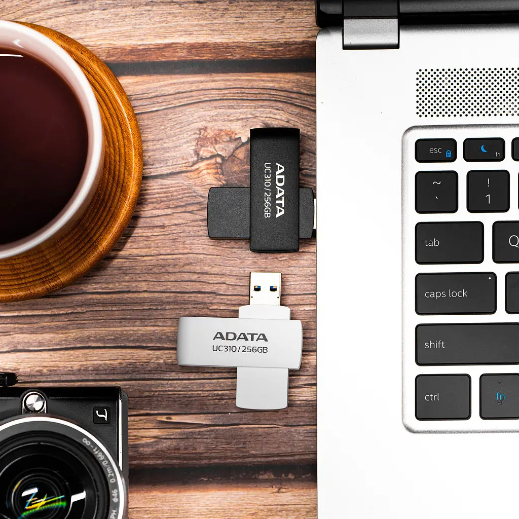 USB флеш накопитель ADATA 64GB UC310 Black USB 3.0 (UC310-64G-RBK) - фото 7