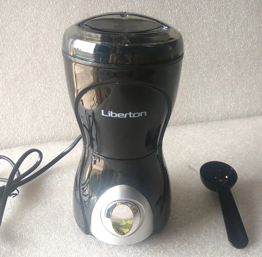 Кавомолка Liberton LCG-1601 Black - фото 7