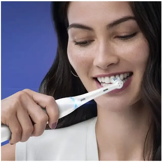 Насадка для зубної щітки Oral-B iO Ultimate Clean White 4 шт. [71055] - фото 8