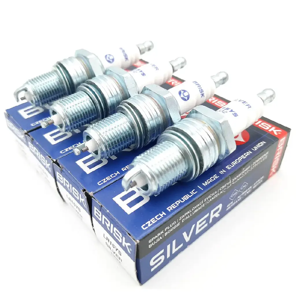Свічка запалювання Brisk Silver LR15YS.4K Зазор 0.8 мм Ключ 21 під ГБО (Lanos, ВАЗ, ЗАЗ, Сенс, Nexia, Aveo, Matiz, Таврія 8-ми клапанну) 1334 - фото 2