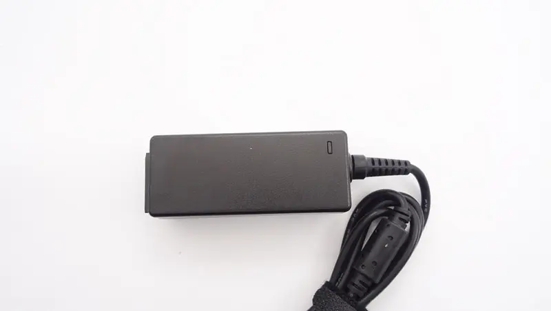 Блок живлення для ноутбука Lenovo 20V, 2A, 40W, 5.5x2.5мм, 3 hole, прямий роз'єм, black (без кабеля!) - фото 4
