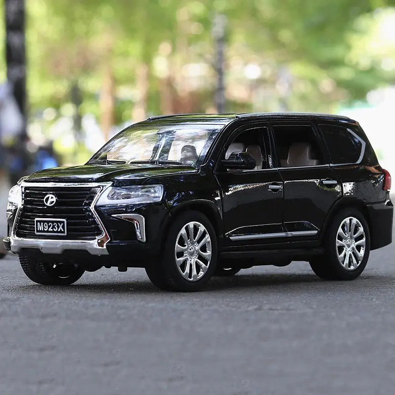 Колекційна металева модель позашляховика АвтоЕксперт Lexus LX570 з інерцією, світлом та звуком 1:24 - фото 3