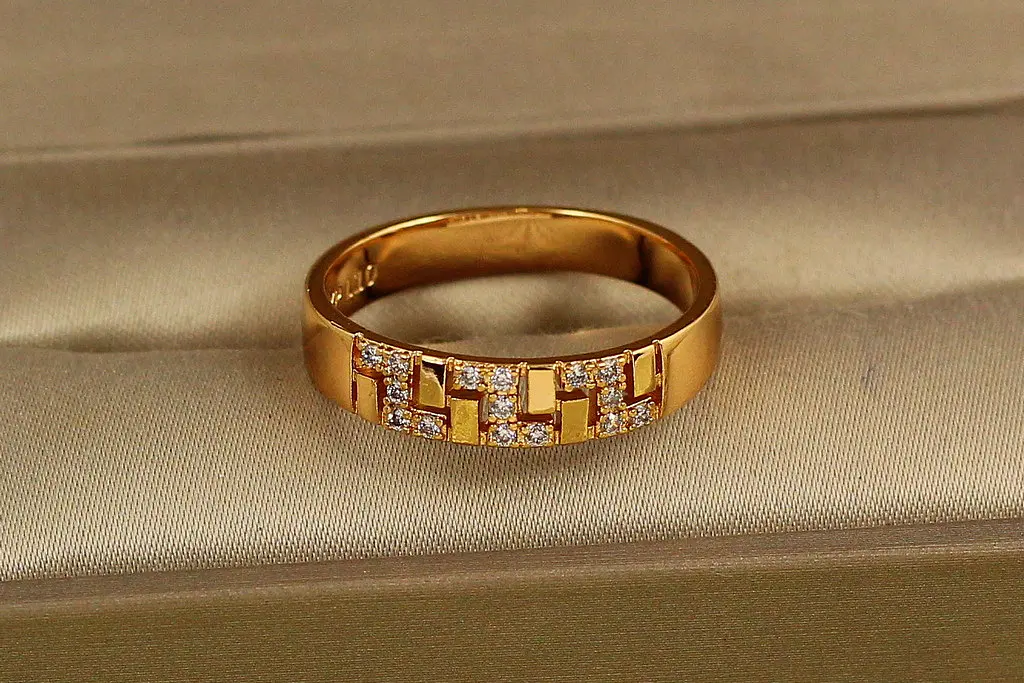 Кільце Xuping Jewelry Меандр р 20 золотисте
