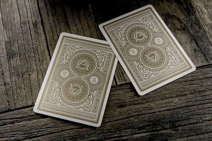 Карты игральные United States Playing Card Company Theory11 Artisan White edition (PC_T11ARTW) - фото 2