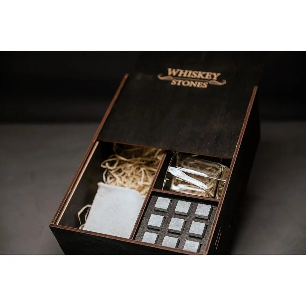 Подарунковий набір Whiskey Stones камені для віскі в дерев'яному пеналі №7 + 2 склянки Pasabahce Luna + щипці + мішечок - фото 3