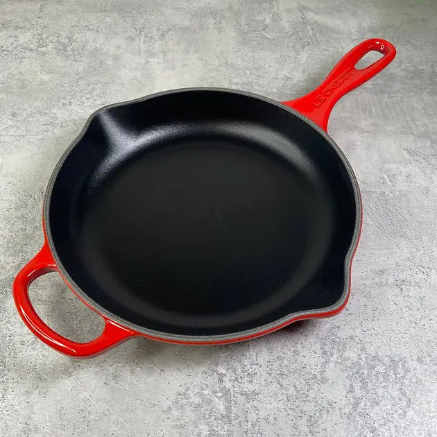 Сковорода універсальна Le Creuset Round Skillet 23 см вишнева 20182230600422 - фото 2
