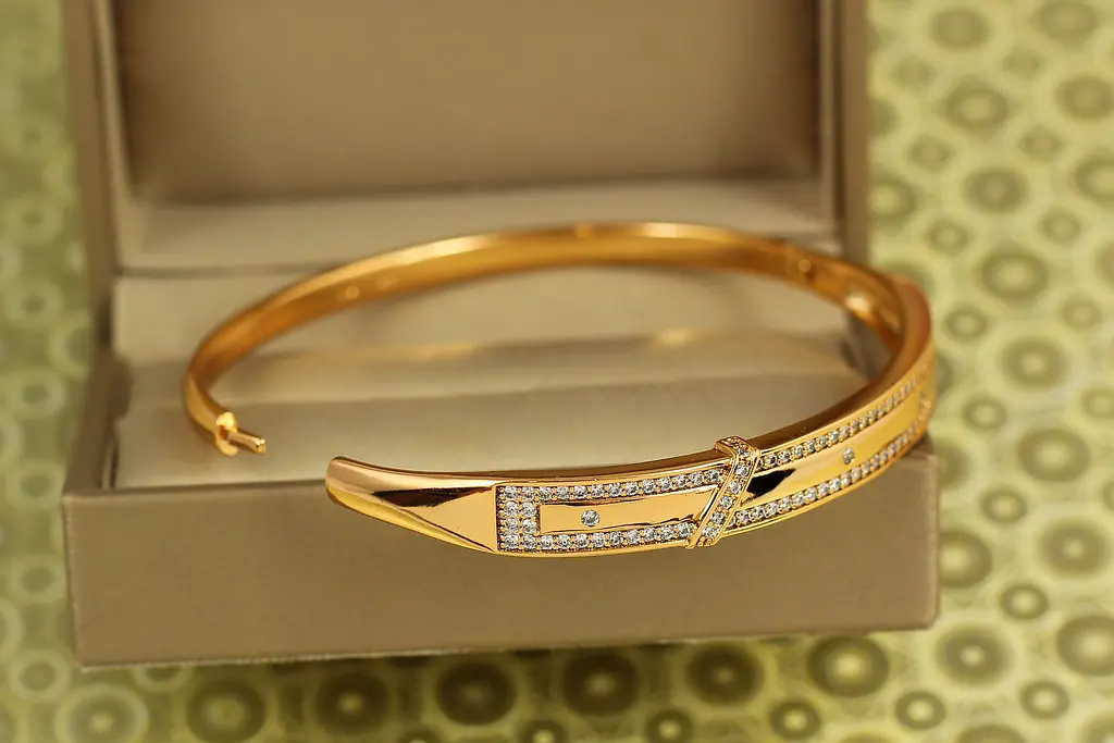 Браслет бенгл Xuping Jewelry Лінії світла 60 мм на руку від 17 до 19 см золотистий - фото 2