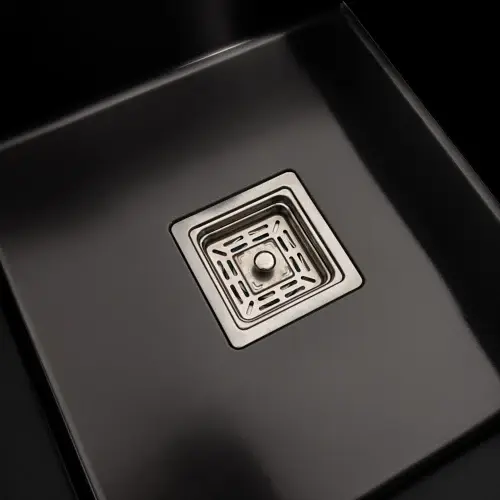 Кухонна мийка Platinum Handmade PVD L з нержавіючої сталі 1.0 мм квадратний сифон 65x50x23 см чорна - фото 4