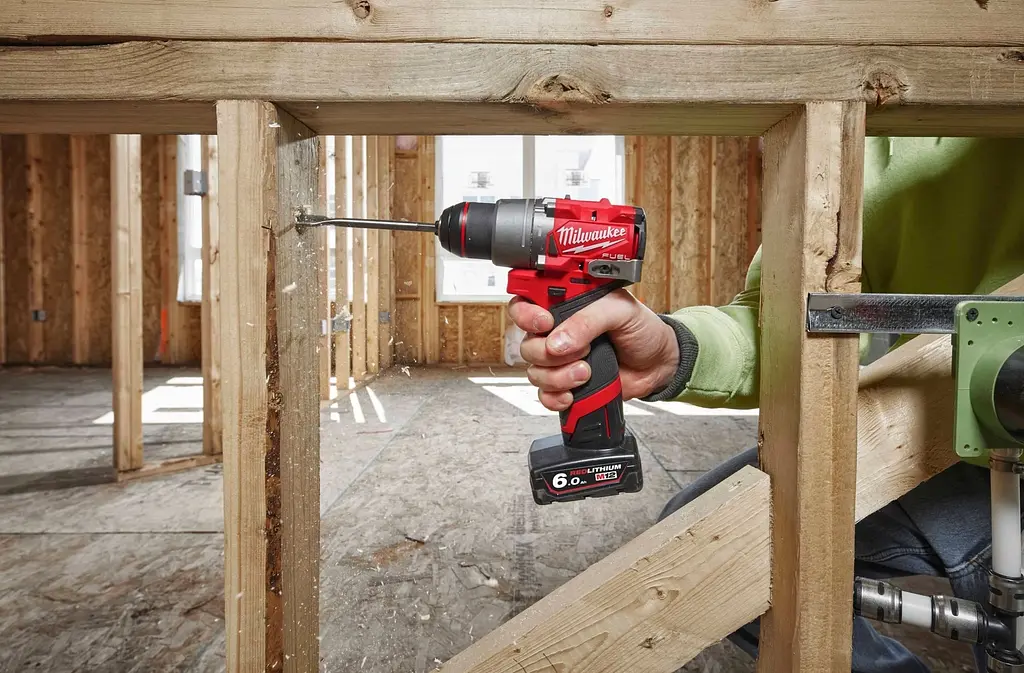 Набор из двух аккумуляторных инструментов Milwaukee M12 FPP2A2-402X акб М12 2х4 А/ч ЗП C12C кейс - фото 3