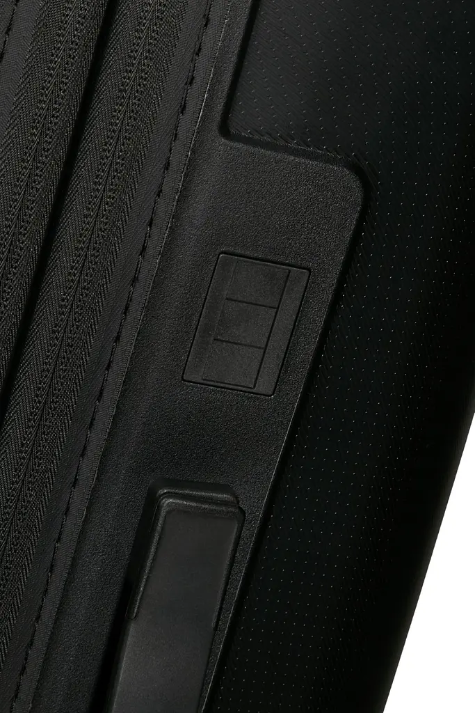 Чемодан 67 См American Tourister DASHPOP TRUE BLACK 67x45x29(33) MG5*19002 - фото 15