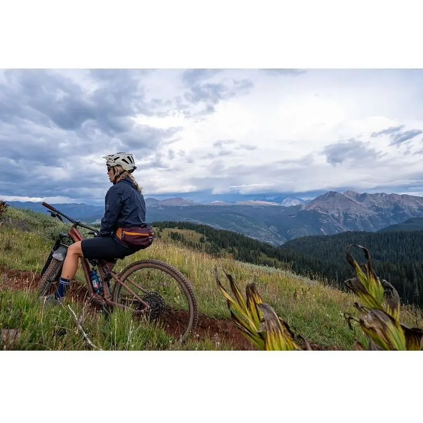 Поясная сумка Osprey Savu 2 вишневая - фото 6