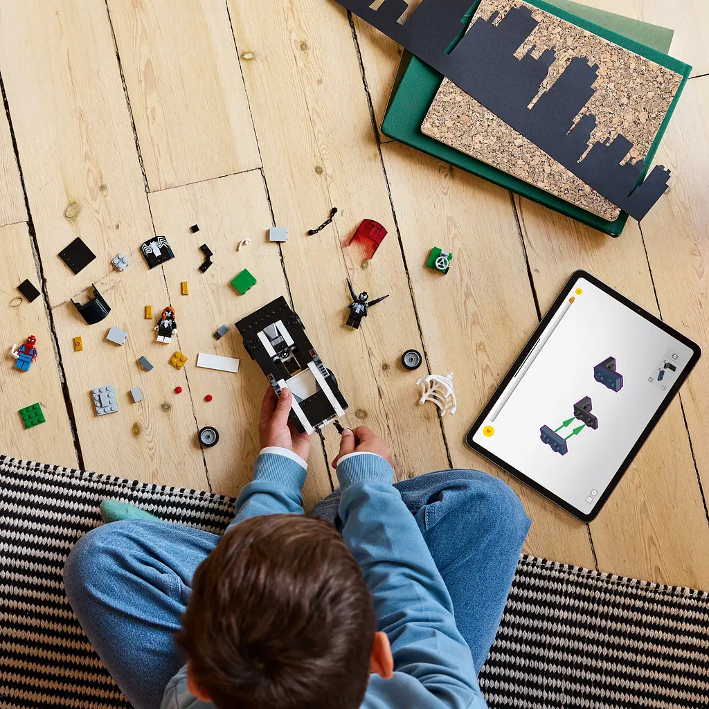 Конструктор LEGO Marvel Человек-паук против маслкара Венома 254 детали (76309) - фото 7