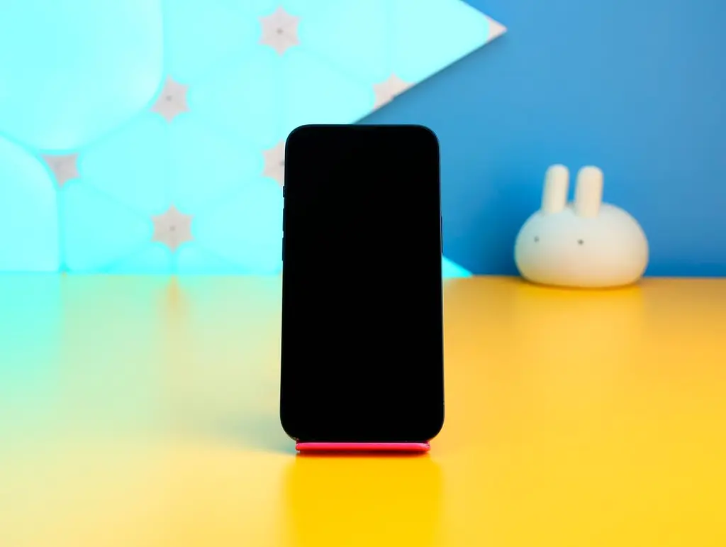 Смартфон Apple iPhone 13 128 ГБ темна ніч (MLPF3) б/в [176126] - фото 4
