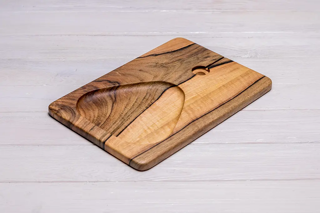 Органайзер з дерева для гаджета Apple ecoWalnut 290х200x15 мм