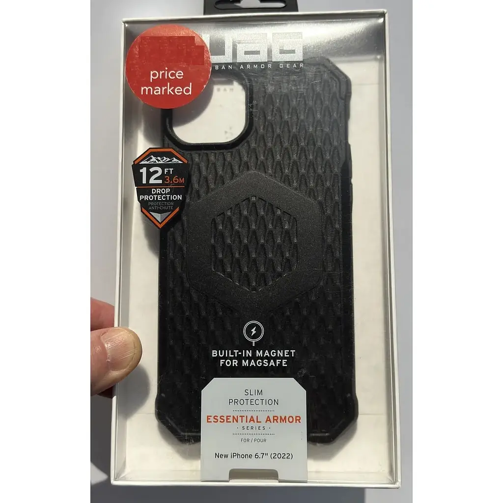 Оригінальний протиударний чохол UAG Essential Armor MagSafe для iPhone 14 Plus / iPhone 15 Plus Black (114090114040) - фото 2