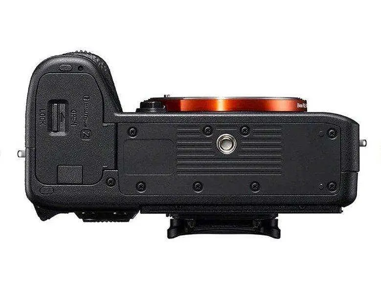 Беззеркальный фотоаппарат Sony Alpha A7 III kit (28-70mm) (ILCE7M3KB) - фото 6