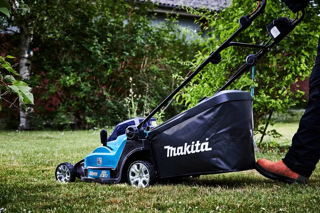 Газонокосарка акумуляторна Makita DLM432CT2 (43 см, 20-75 мм, 50 л, LXT) - фото 7