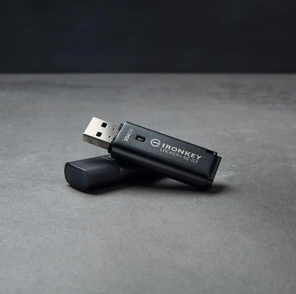 Kingston Накопичувач Kingston 64GB USB 3.2 Type-A Gen1 IronKey Locker+ 50 G2 - фото 6