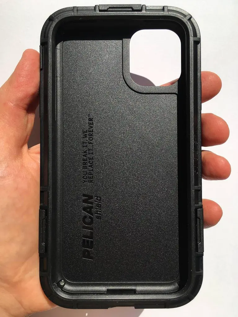 Чохол протиударний з кліпсою Pelican Shield Kevlar для iPhone 11 (6.1") Black - фото 9
