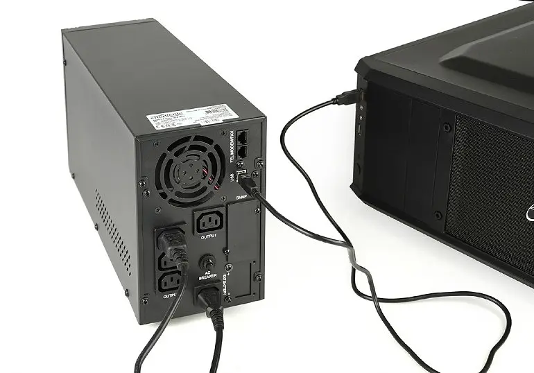 Источник бесперебойного питания EnerGenie EG-UPS-PS2000-01 2000VA, Line Int., AVR, 3xIEC, металл - фото 3