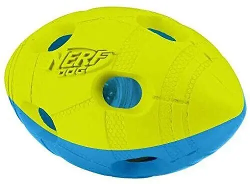Футбольний м'яч для собак Nerf Dog Rubber Bash з інтерактивним світлодіодом - фото 2