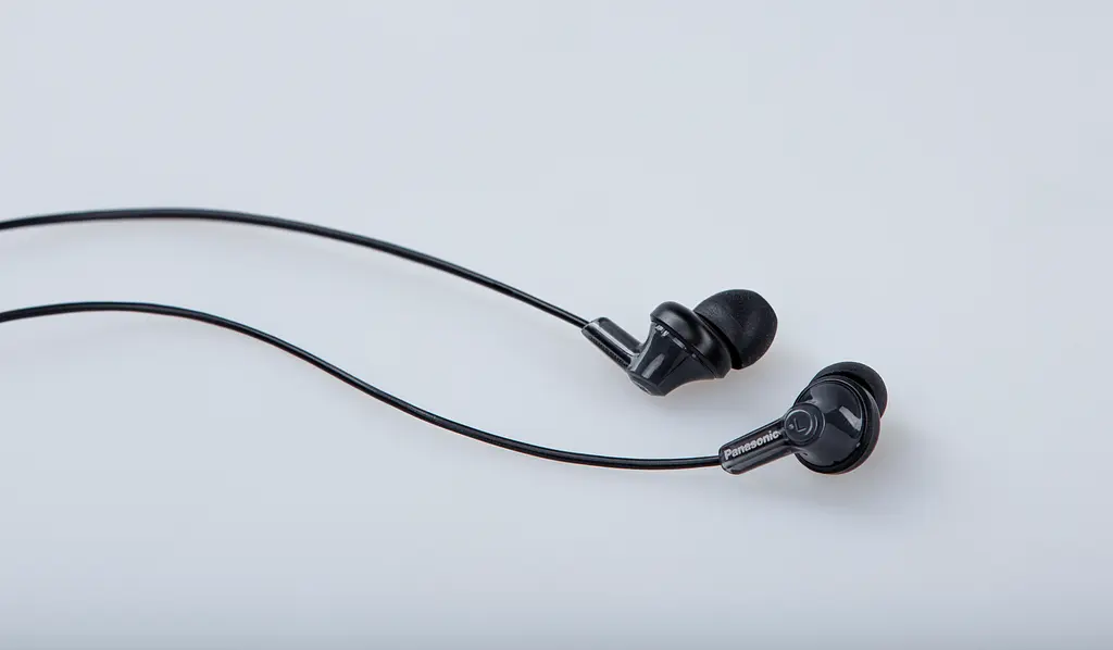 Навушники Panasonic RP-HJE118GUK In-ear Black (RP-HJE118GUK) - фото 2
