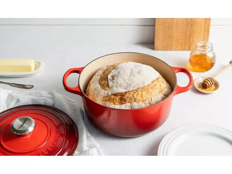 Каструля Le Creuset Signature Cast Iron Round Casserole 20 см Cerise (21177200602430) - фото 6