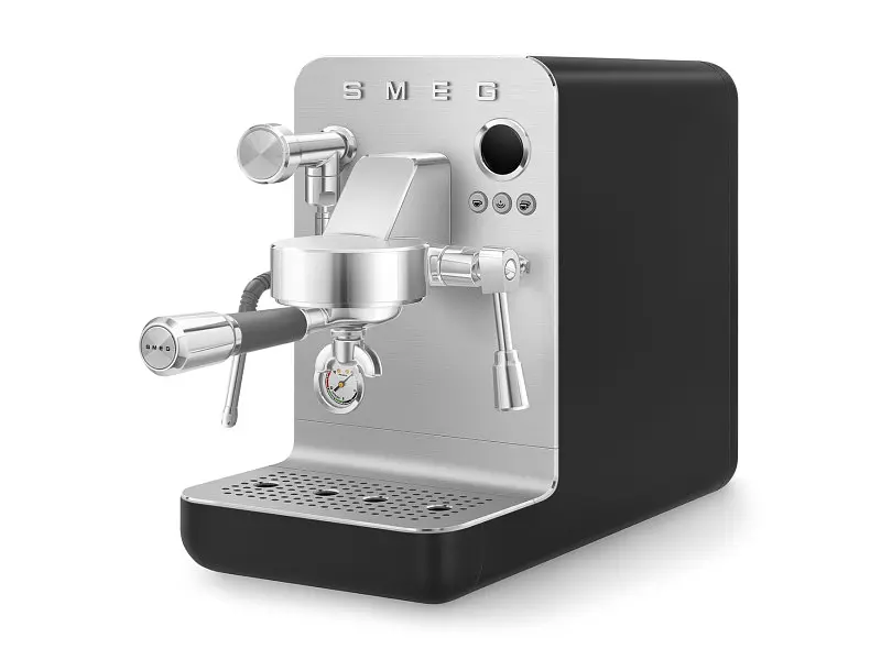 Кавоварка Smeg EMC02BLMEU - фото 5
