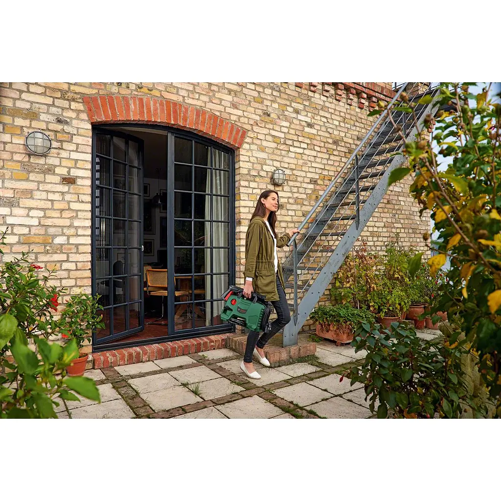 Мінімийка високого тиску Bosch EasyAquatak 100 Long Lance 1100 Вт 100 бар 330 л/год шланг 3 м (0.600.8A7.E01) - фото 9