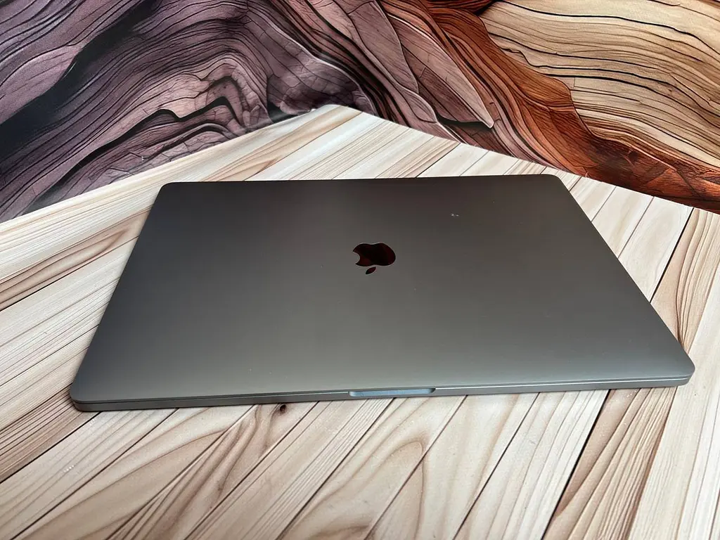 Б/в Ноутбук Apple MacBook Pro 16" 2019 A2141 i9-9880H/32/1TB (C02G83QBMD6T) - фото 8