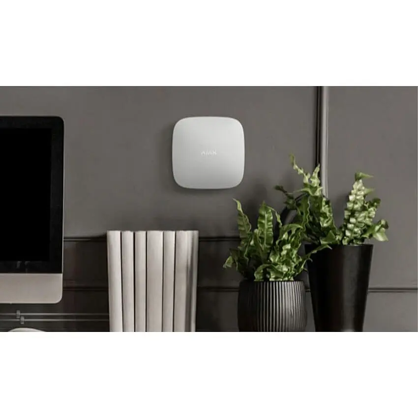 Комплект охранной сигнализации Ajax StarterKit Cam Plus (White) [57049] - фото 8