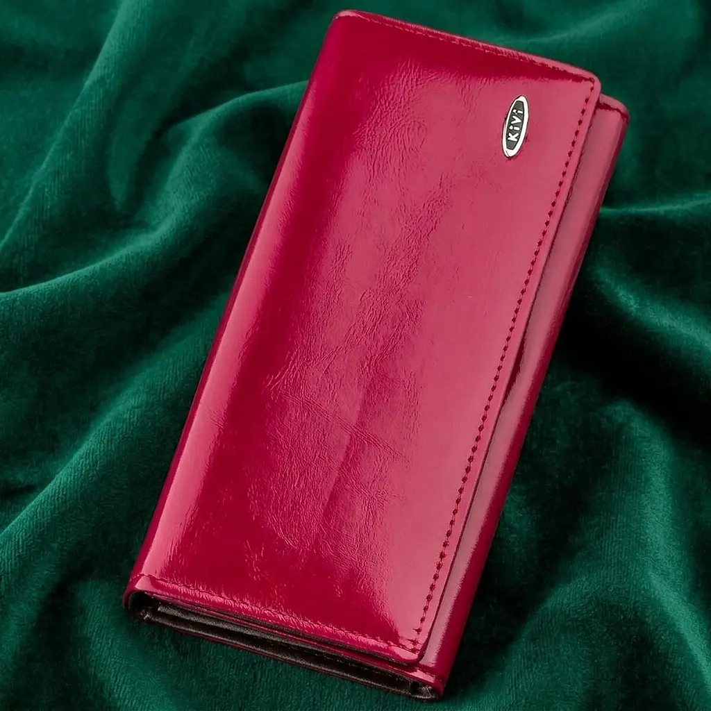 Гаманець жіночий з екошкіри гладкий KIVI 19078 малиновий
