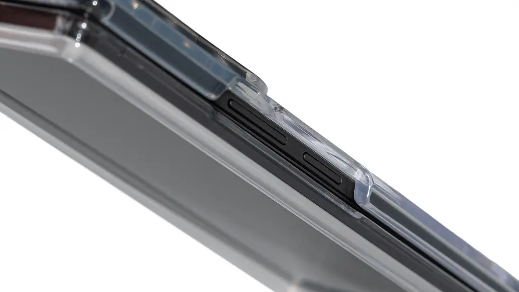 Чехол для Samsung Galaxy Fold7 5G, Clear MagCase, прозрачный, противоударный, магнитный, панель-накладка с поддержкой MagSafe, поддержка беспроводной зарядки магсейф, защита всего корпуса, TPU+PC, ArmorStandart (ARM88137) - фото 9