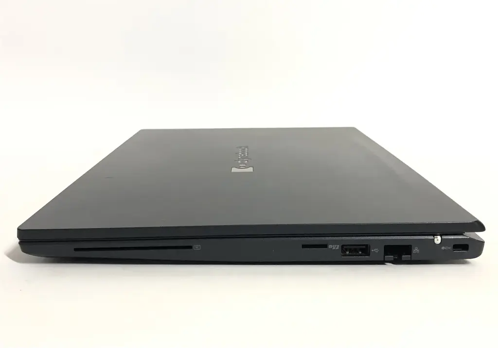 Ноутбук Toshiba Dynabook Tecra A40-K / 14" FullHD IPS / i5-1240P / 16GB / 256GB SSD / Wind11Pro / Backlight / сканер відбитка - Б/в - фото 5
